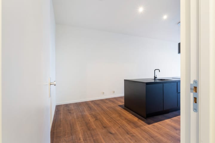 Photo 4 of 1e Middellandstraat 75-B02