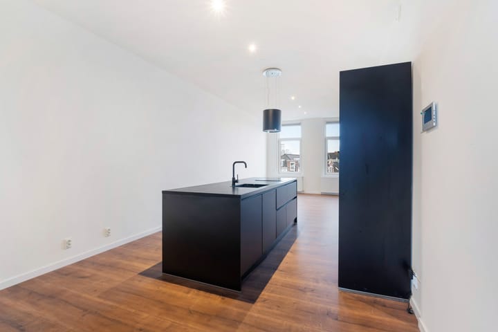 Photo 5 of 1e Middellandstraat 75-B02