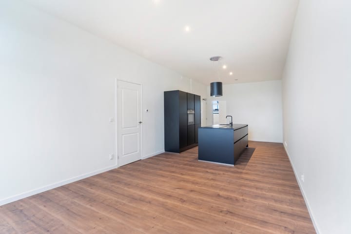 Photo 10 of 1e Middellandstraat 75-B02