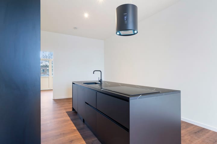 Photo 12 of 1e Middellandstraat 75-B02