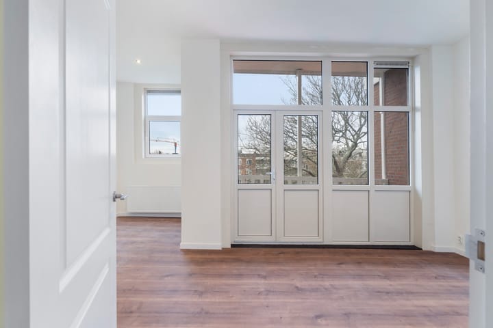 Photo 15 of 1e Middellandstraat 75-B02