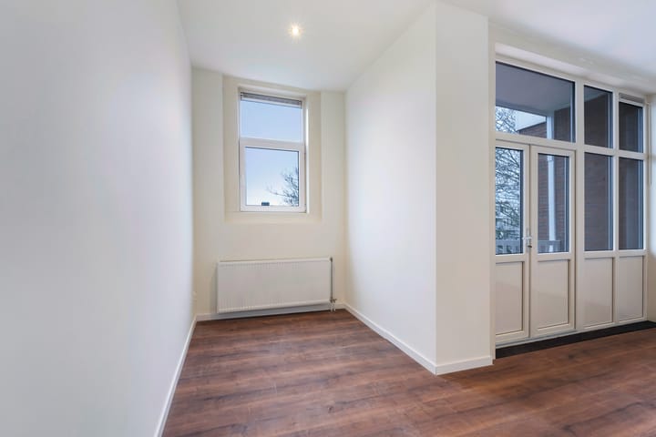 Photo 18 of 1e Middellandstraat 75-B02