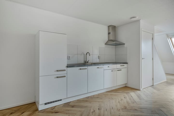 Foto 8 van Monsterstraat 8-B