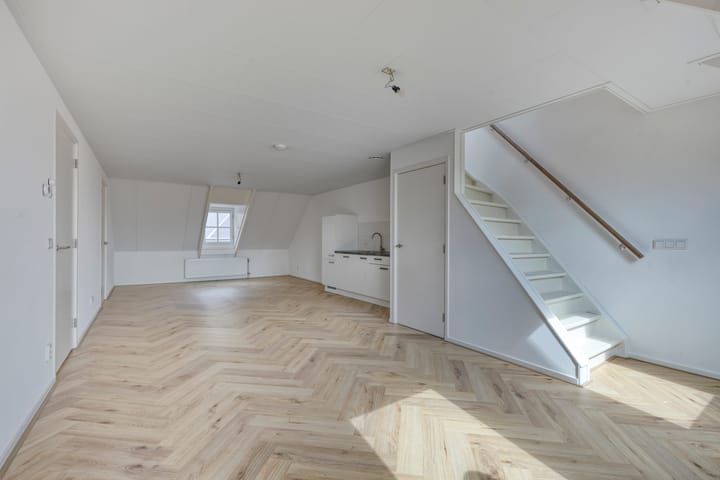 Foto 9 van Monsterstraat 8-B