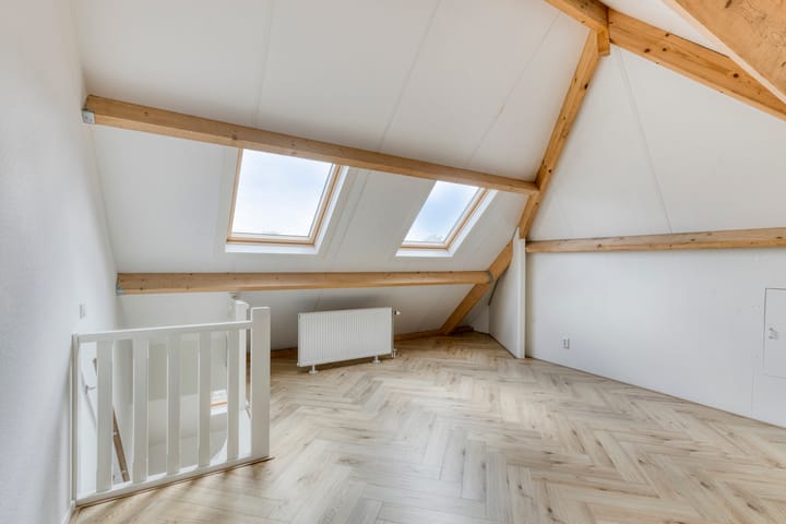 Foto 16 van Monsterstraat 8-B