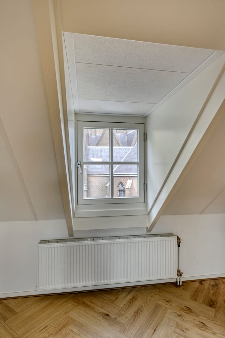 Foto 18 van Monsterstraat 8-B