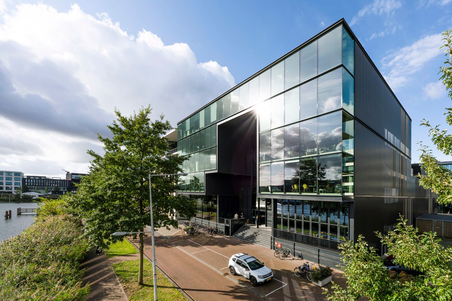 Bekijk foto 2 van Moermanskkade 107-111