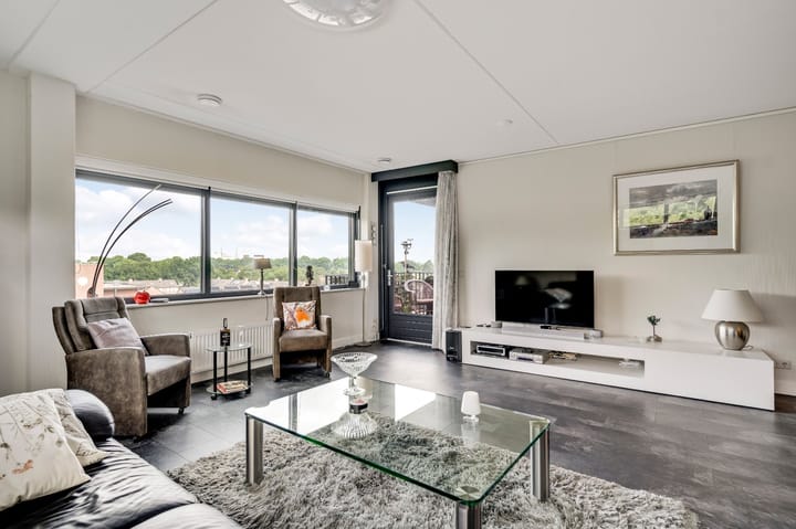 Foto 11 van Parallelweg 118