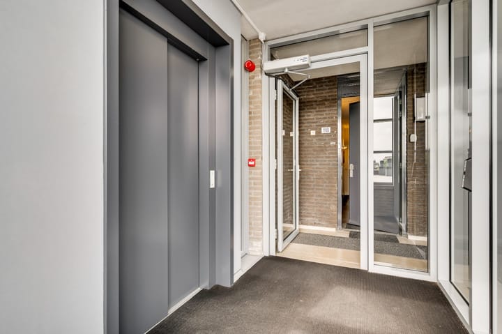 Foto 23 van Parallelweg 118