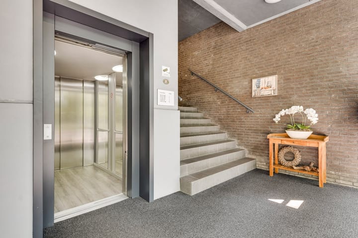 Foto 24 van Parallelweg 118