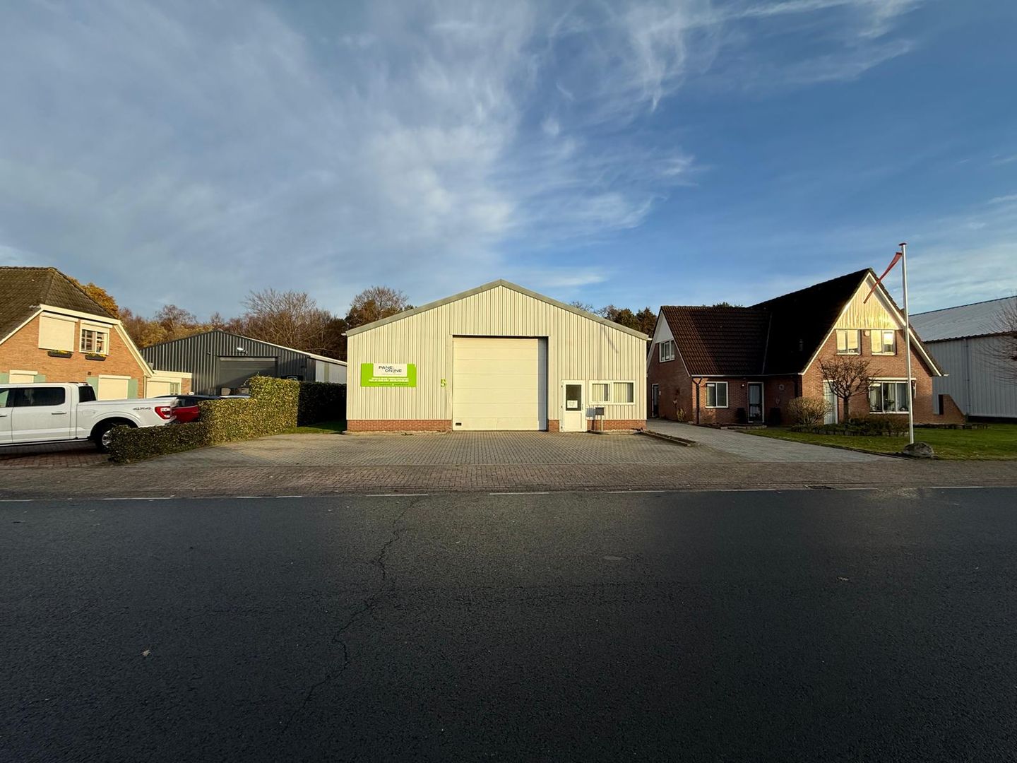 View photo 2 of Handelsweg 5