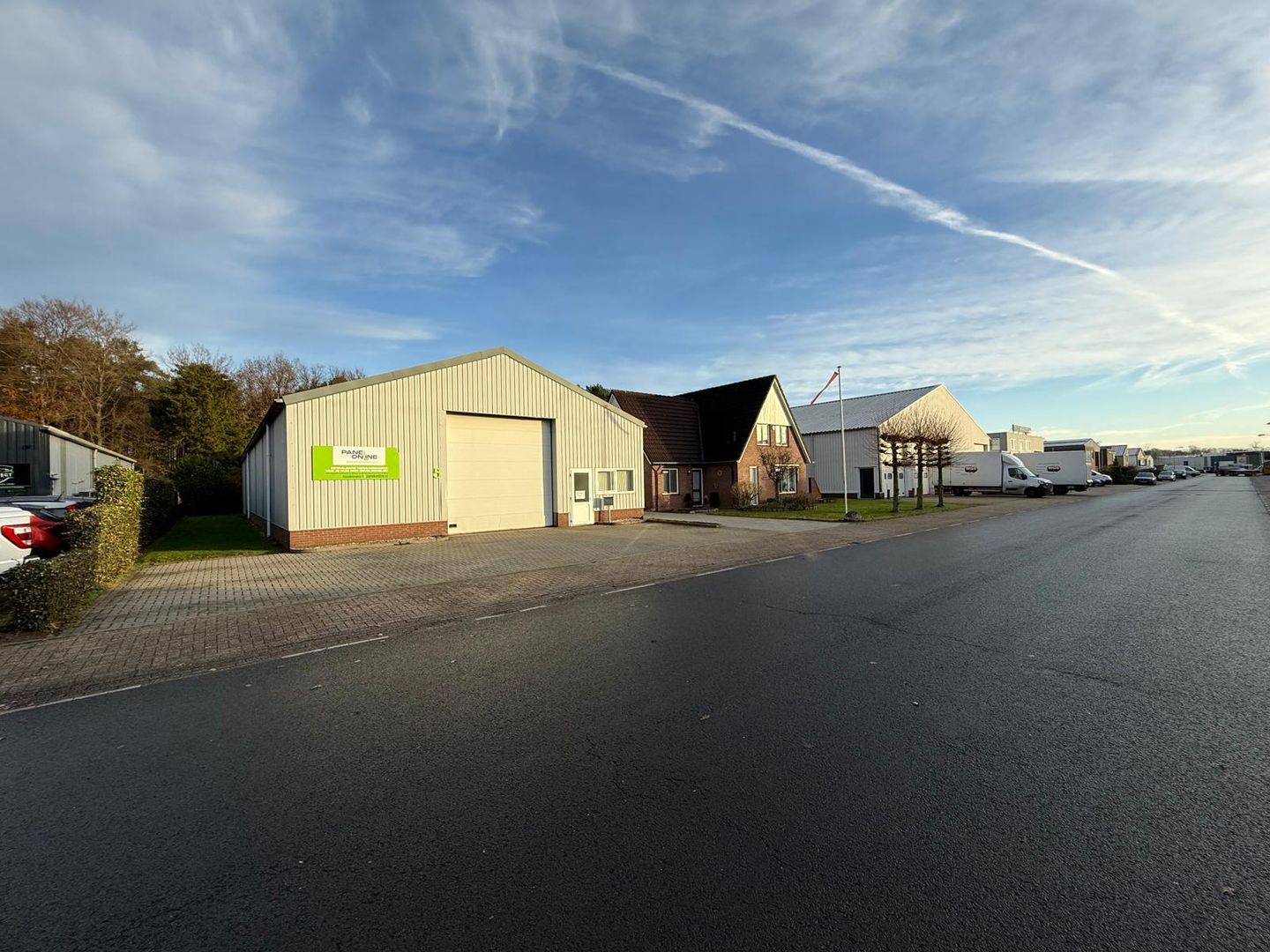 View photo 3 of Handelsweg 5