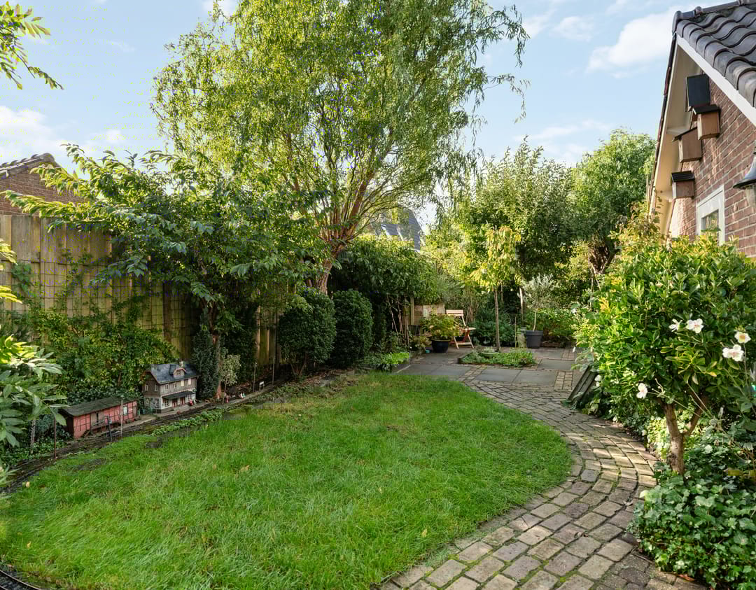 Photo 28 of Esdoornlaan 21