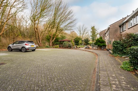 Karveel 49 90 secondary image