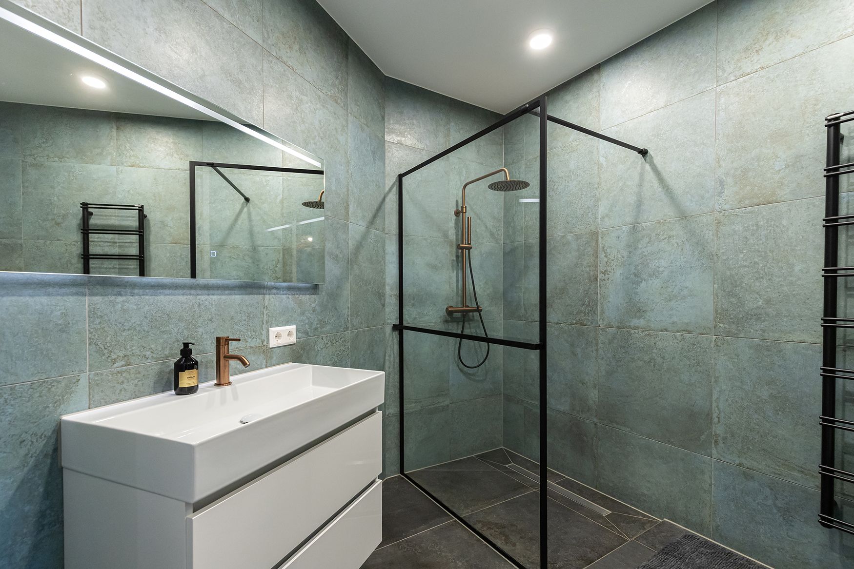 Foto 27 van Gietijzer 45