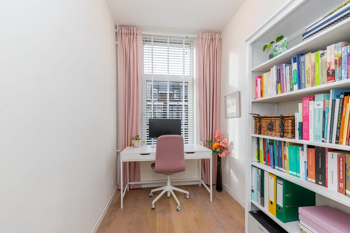 Photo 23 of Lisstraat 48-A