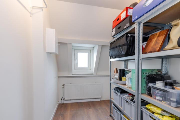 Photo 42 of Lisstraat 48-A