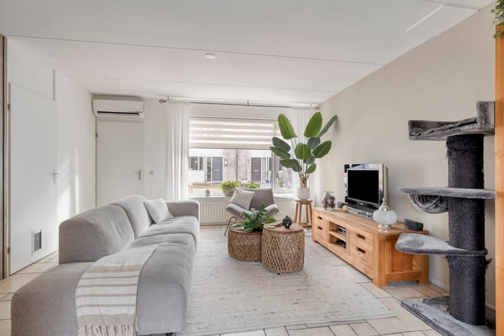 Foto 2 van Dr. J.M. den Uylstraat 36