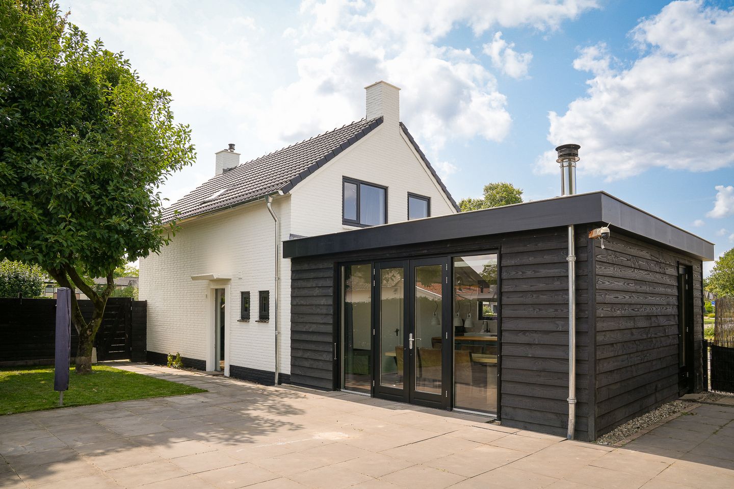 Foto 1 van Burgemeester van Suchtelenstraat 17