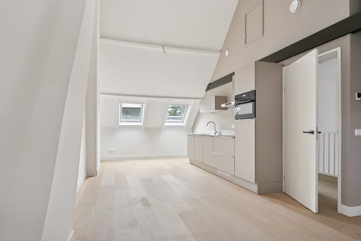 Photo 2 of Alexanderstraat 2-A