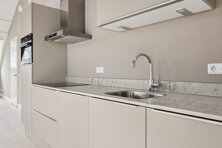 Photo 5 of Alexanderstraat 2-B