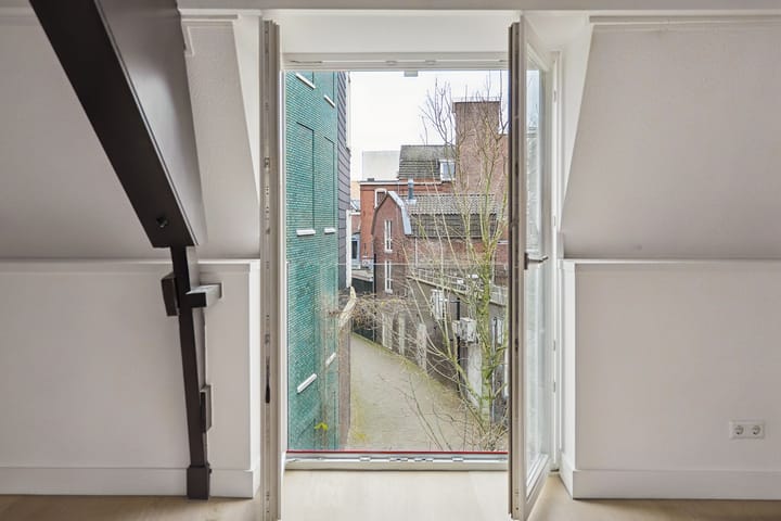 Photo 6 of Alexanderstraat 2-B