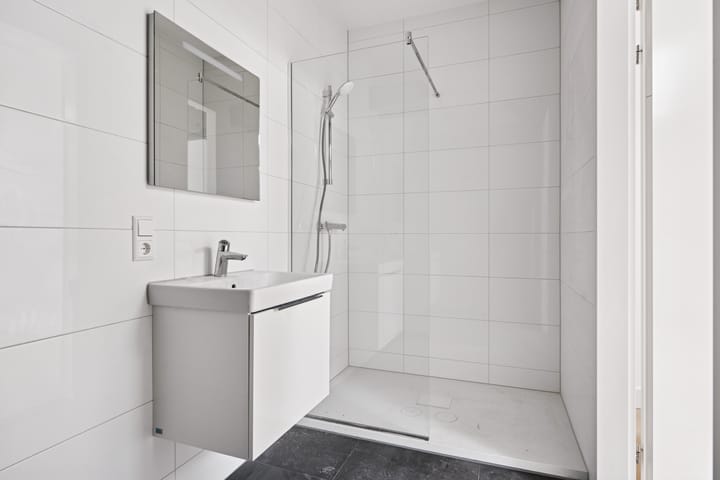 Photo 13 of Alexanderstraat 2-B