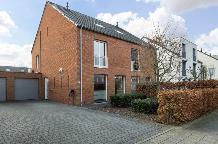 Photo 2 of Eikepagelaan 32