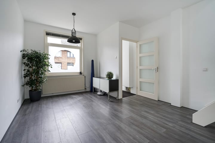 Foto 13 van Jan de Weertstraat 32