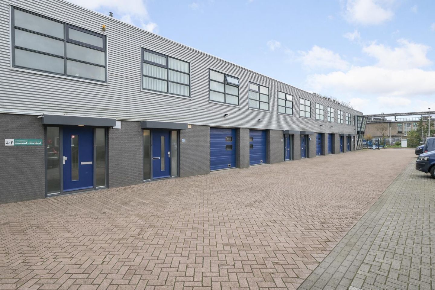 Bekijk foto 2 van Wijkermeerweg 41-E