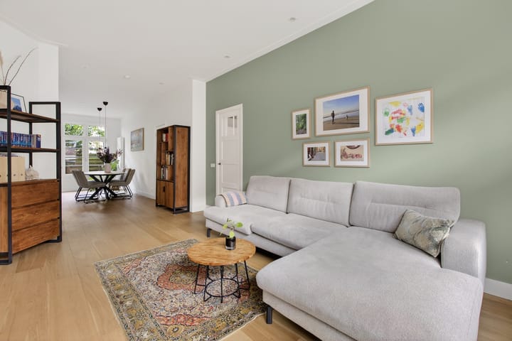 Foto 2 van Van Tuyll van Serooskerkenweg 86