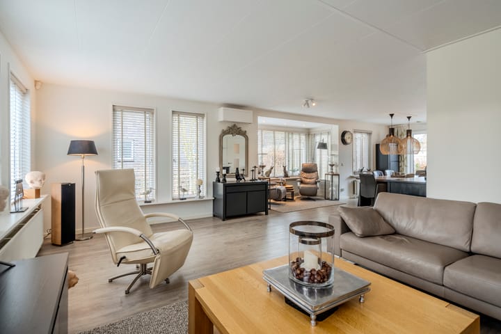 Foto 16 van Meester Geensenweg 8