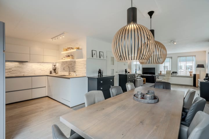 Foto 21 van Meester Geensenweg 8