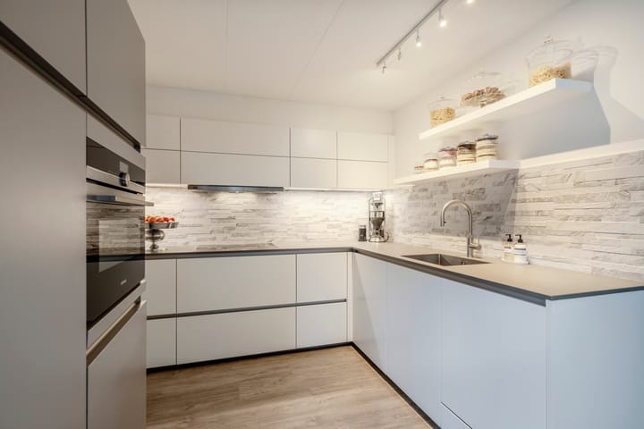 Foto 22 van Meester Geensenweg 8