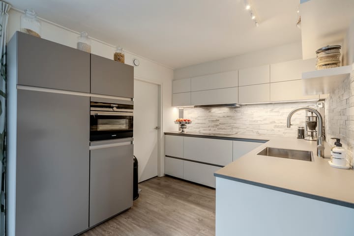 Foto 23 van Meester Geensenweg 8