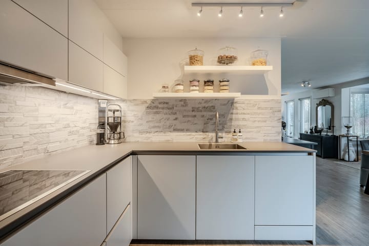 Foto 25 van Meester Geensenweg 8