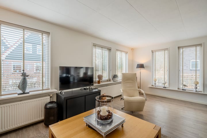 Foto 17 van Meester Geensenweg 8