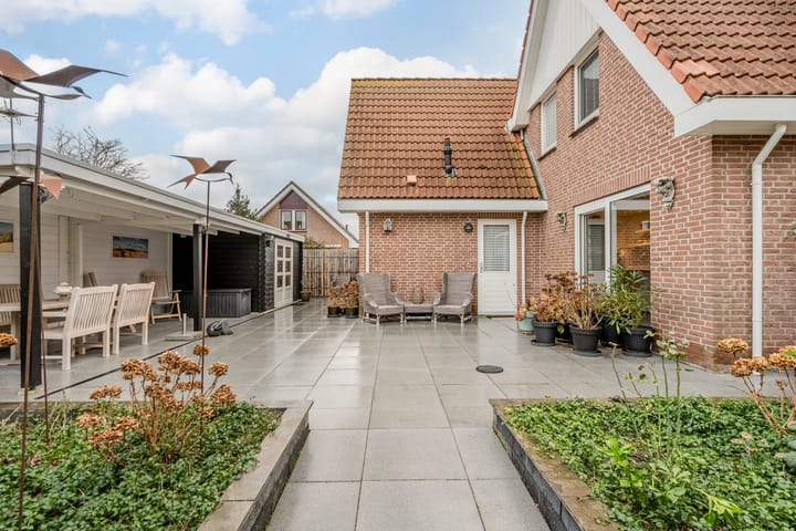 Foto 50 van Meester Geensenweg 8