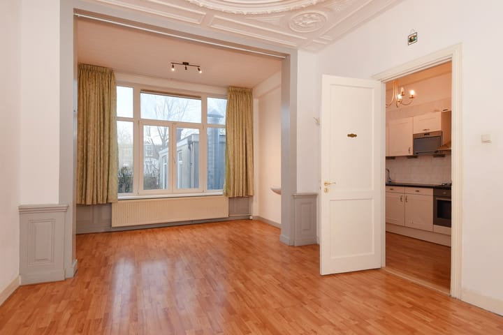 Foto 10 van Weimarstraat 143