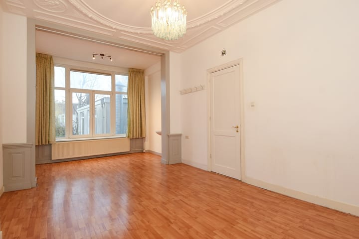 Foto 11 van Weimarstraat 143