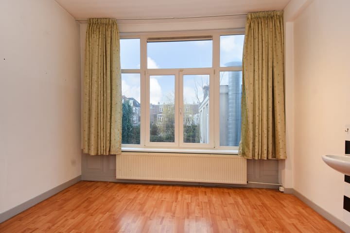 Foto 12 van Weimarstraat 143