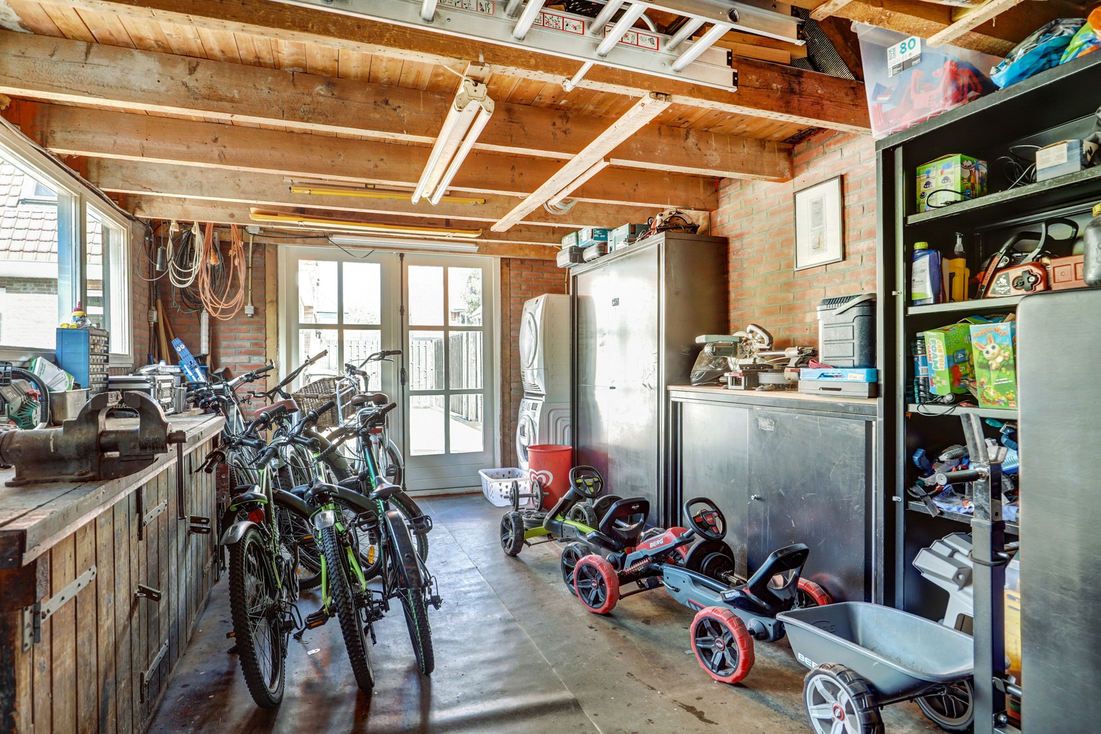 Foto 39 van Tuindorpweg 12