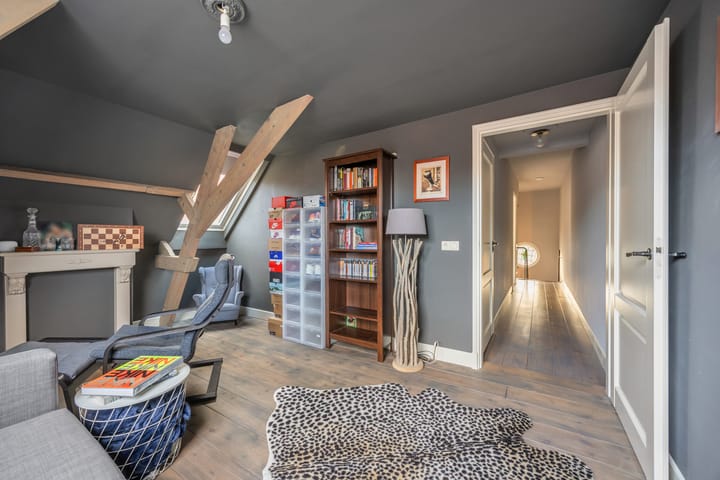 Foto 52 van de Roy van Zuidewijnlaan 8