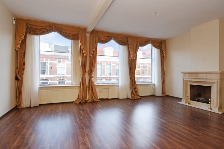 Photo 4 of Weimarstraat 143-A