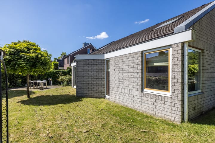 Foto 48 van Steve Bikostraat 35