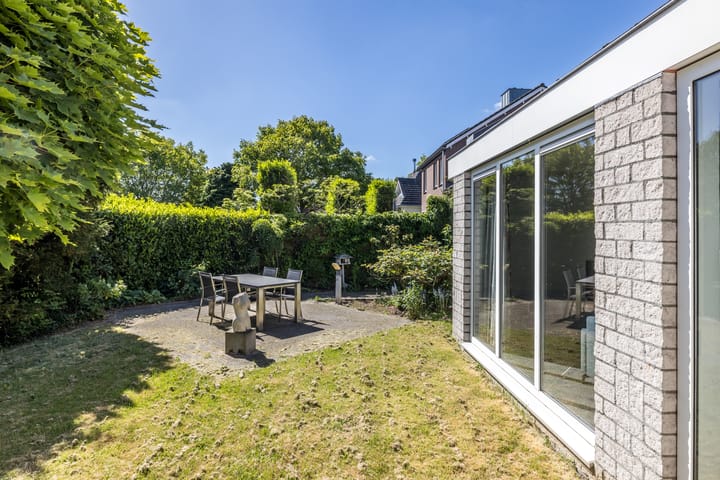 Foto 50 van Steve Bikostraat 35