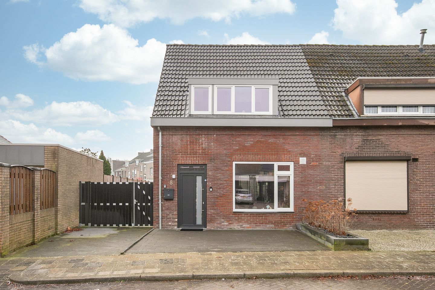 Photo 19 of Vloedgraafstraat 8