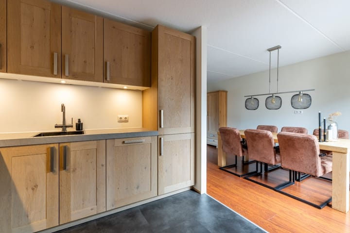 Photo 19 of De Bunte 9