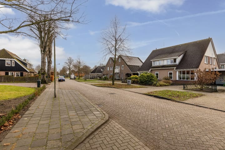 Photo 37 of De Bunte 9