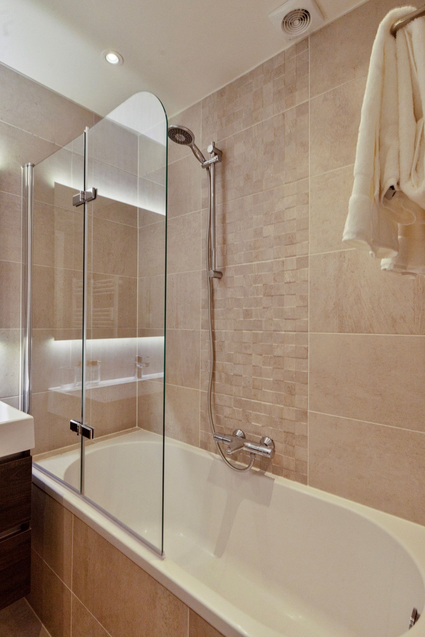 Foto 15 van Van Alkemadelaan 1070